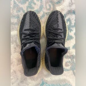 Yeezy Boost 350 V2 “Carbon”